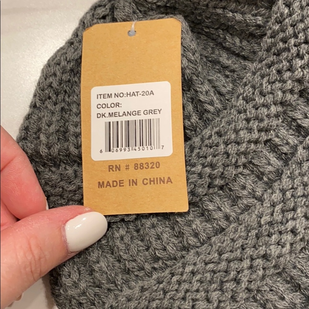 C.C beanie - Picture 4 of 4